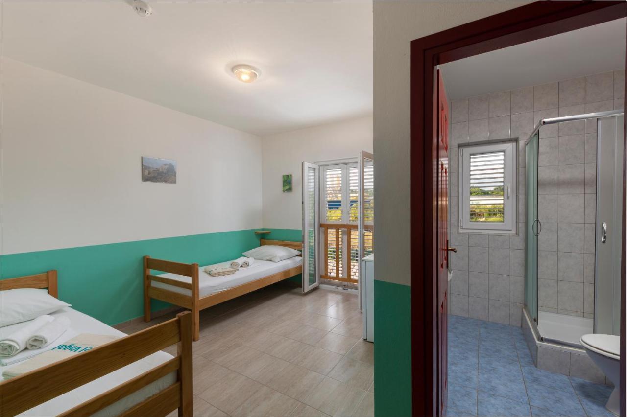 Gajac Hostel & Rooms Vagabundo מראה חיצוני תמונה