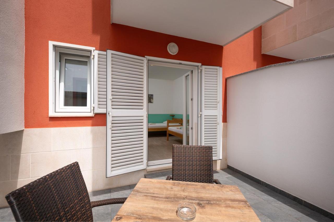Gajac Hostel & Rooms Vagabundo מראה חיצוני תמונה